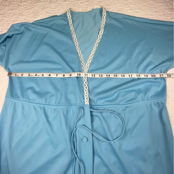 🔥Vintage 70s Vanity Fair 2 Pieces Nightgown & Robe Set Lace Maxi Length - Picture 12 of 16